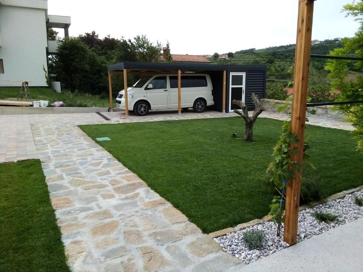 Zgornje Skofije Casa Miranda - Family Comfort In A Quiet Area, Near The Sea, With Bbq And Free Parking מראה חיצוני תמונה